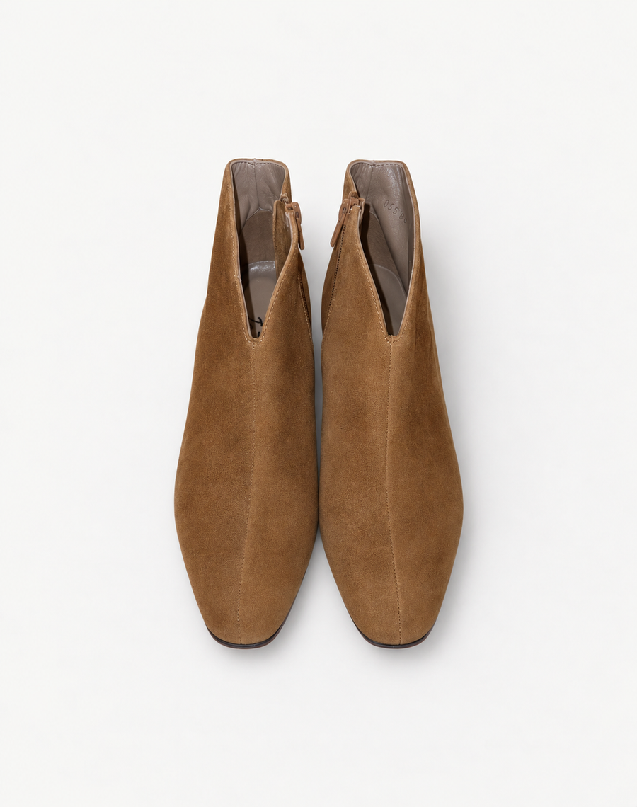 Ankle Suede Boot in Luggage